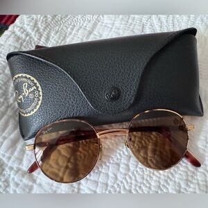 Ray-Ban Women’s Round Metal Sunglasses in Brown and Gold